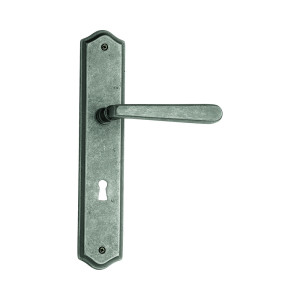 Vienna for doors on plate