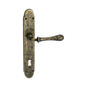 Romea for doors on plate